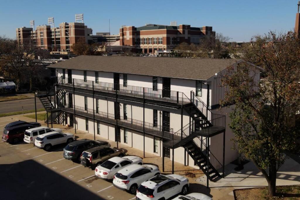Lavish Style 2Br In Stillwater With Free Parking And Wifi Exterior photo