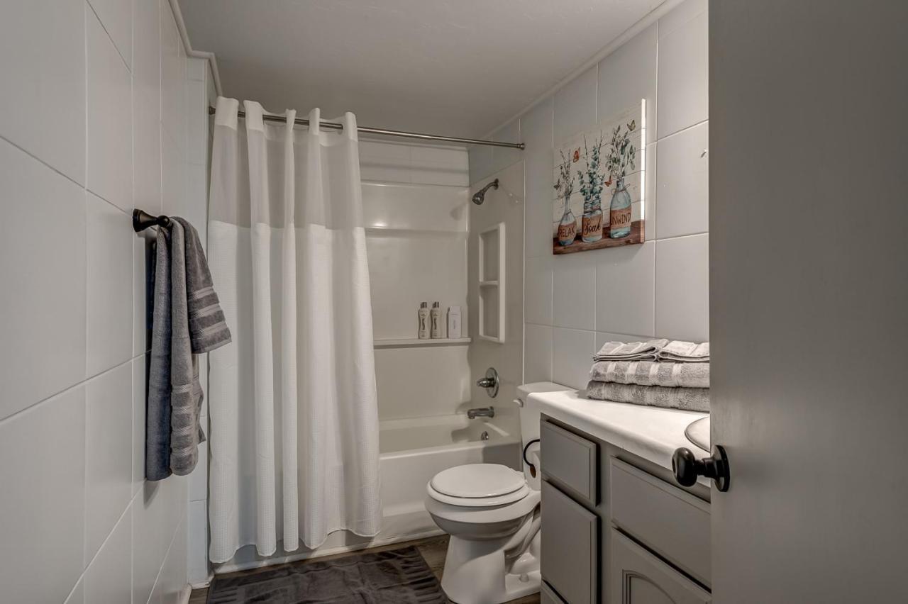 Lavish Style 2Br In Stillwater With Free Parking And Wifi Exterior photo